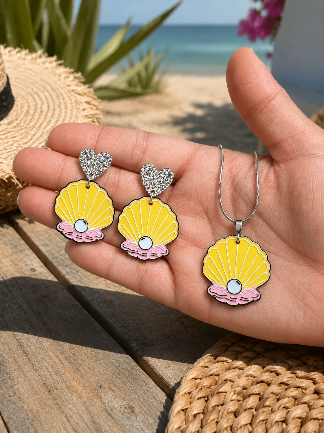 Conjunto Pendientes y Collar Concha Marina view 2