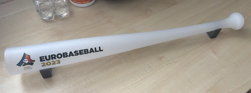 Stand for small baseball bat