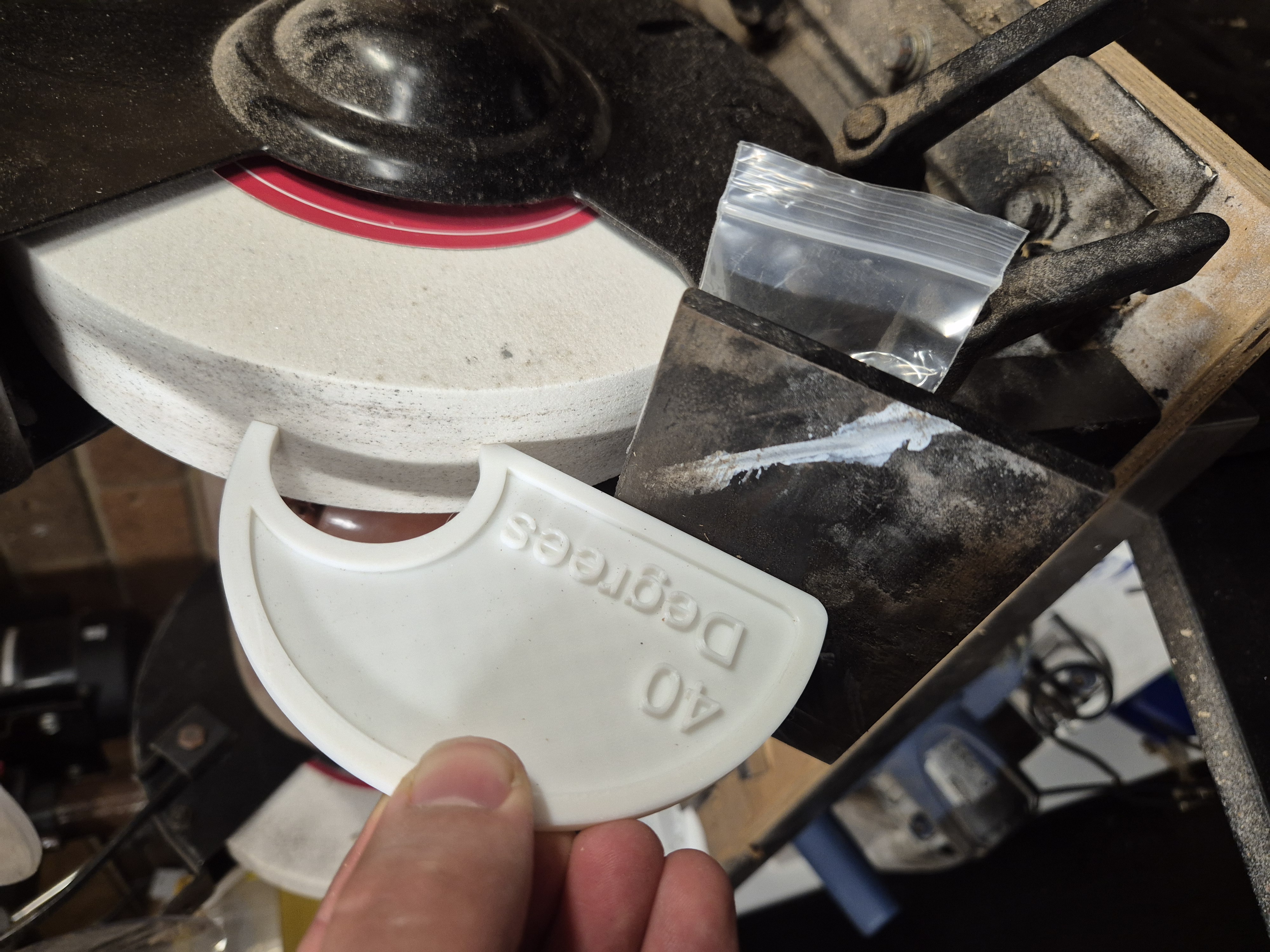 Miniatura 2 do modelo 3D Bench Grinder Angle Jigs