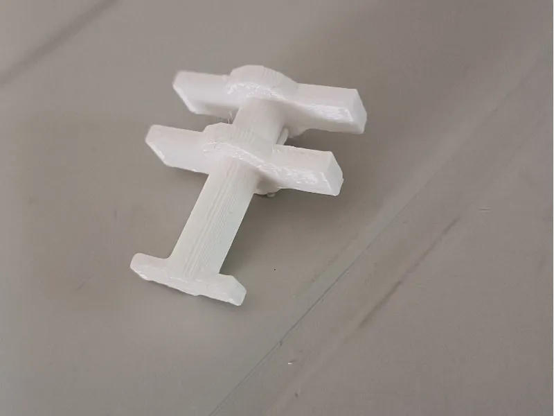 chiavetta per tavolo bianco inplastica