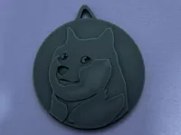 Porte-clés pièce Dogecoin en relief — photo 2