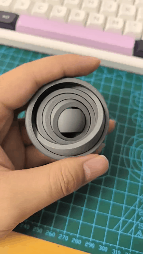Miniatura 1 do modelo 3D 6层圆环解压小玩具杯垫六六大顺