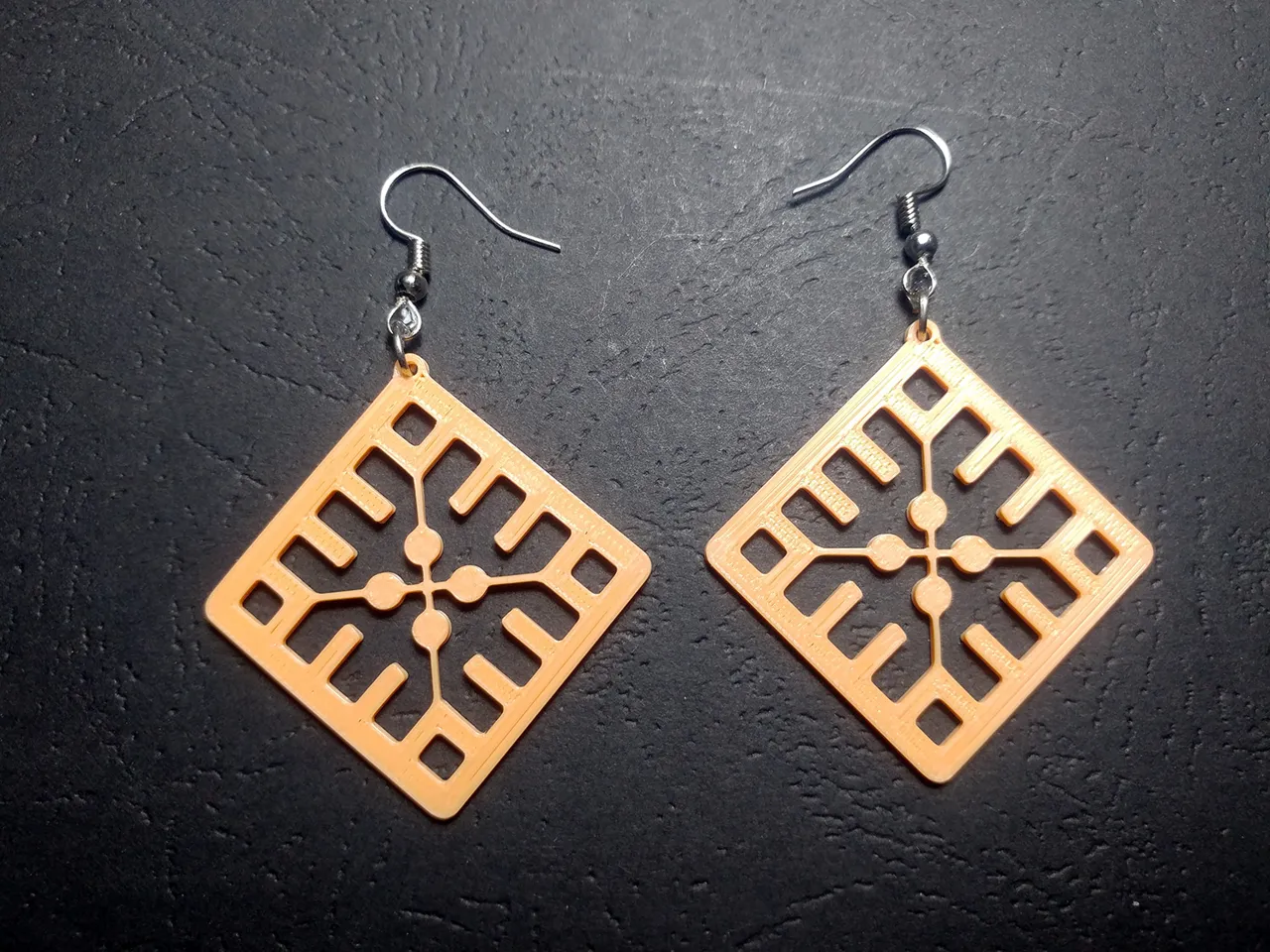 The Rhythm of Form Earrings view 4