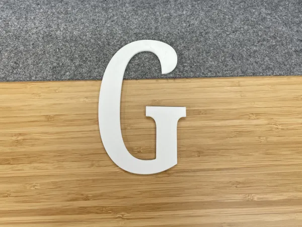 Lettre décorative G