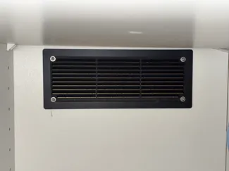 Lüftungsgitter Schrank