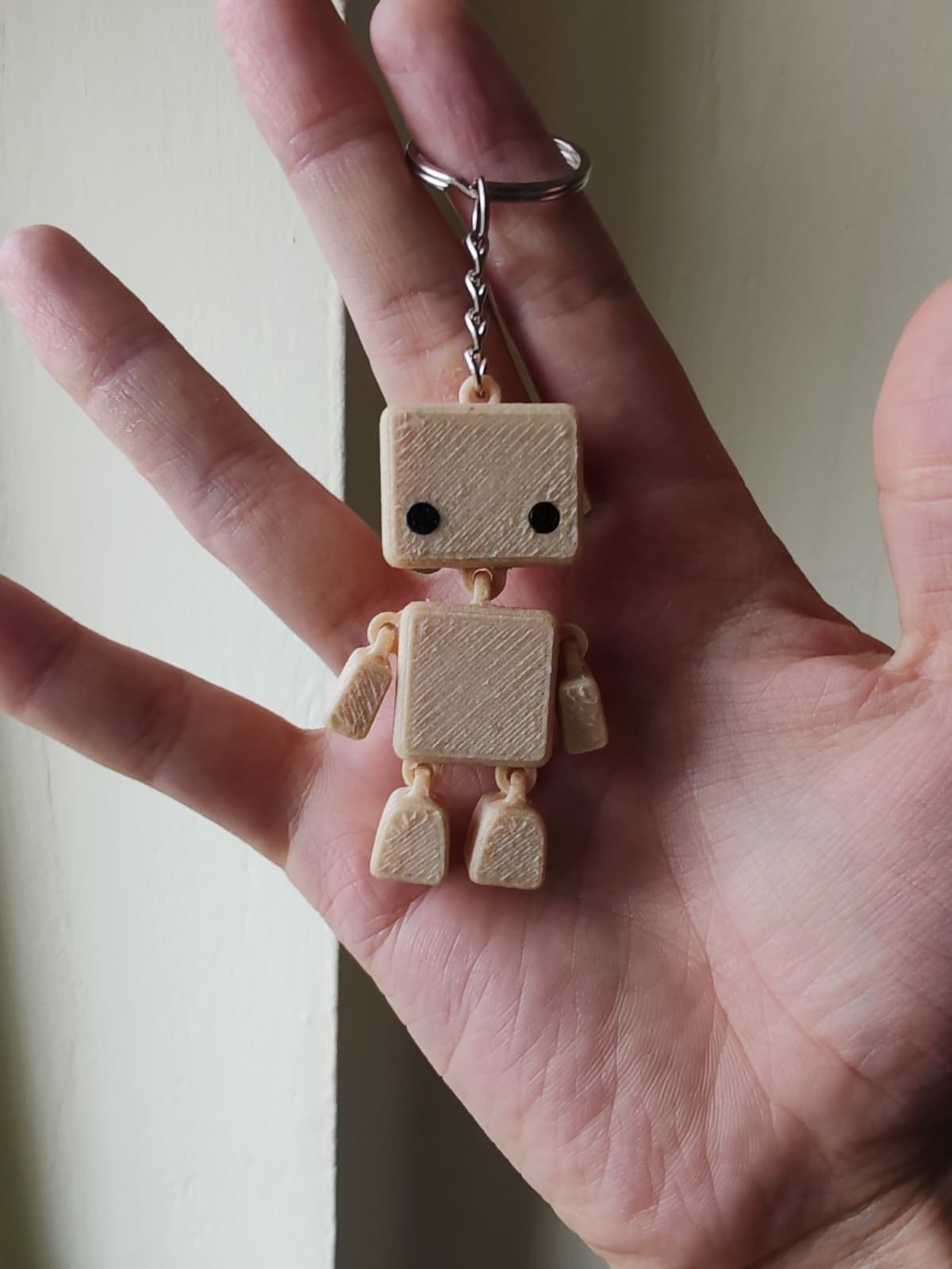 Miniatura 1 do modelo 3D Tiny Flexi Bot Keychain 