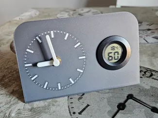 Clock with Digital Thermometer Hygrometer