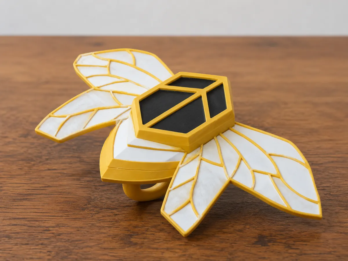 Miraculous de abeja de Ladybug y cat noir - Free 3D Print Model ...
