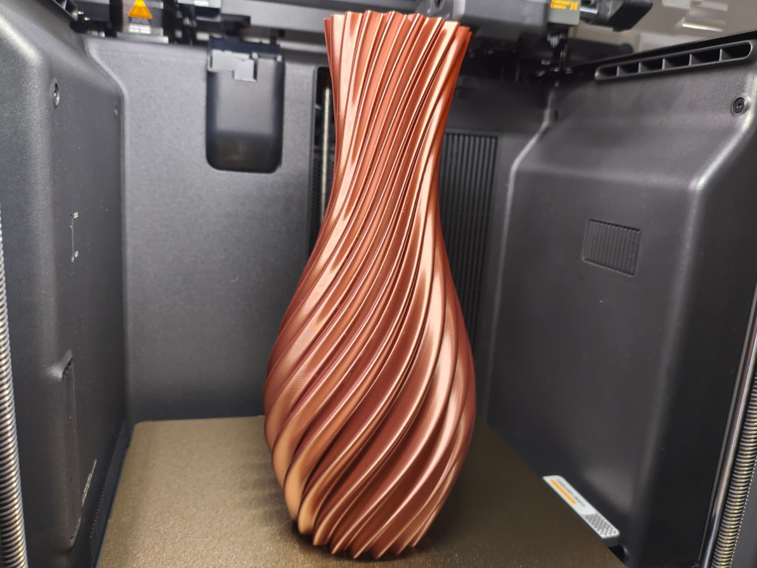 Modern Twist Vase - Geometric Design