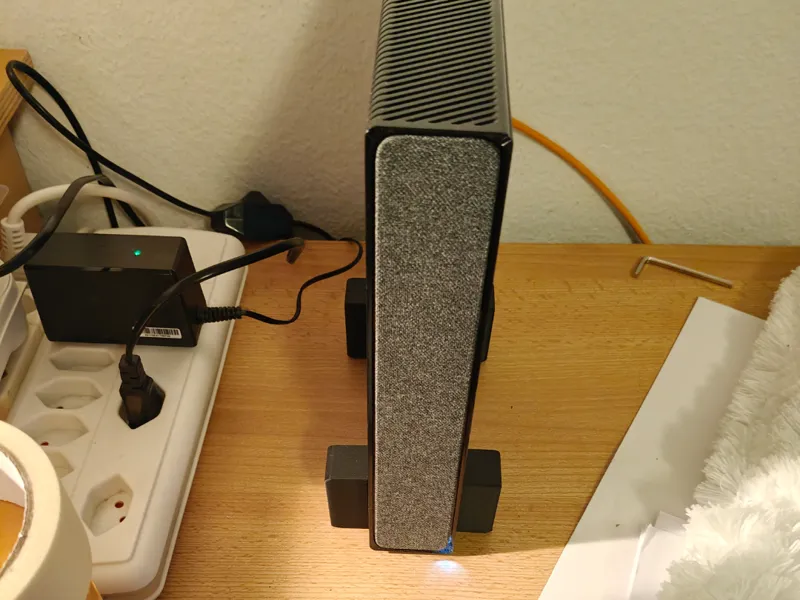 Sunrise UPC Modem Stand