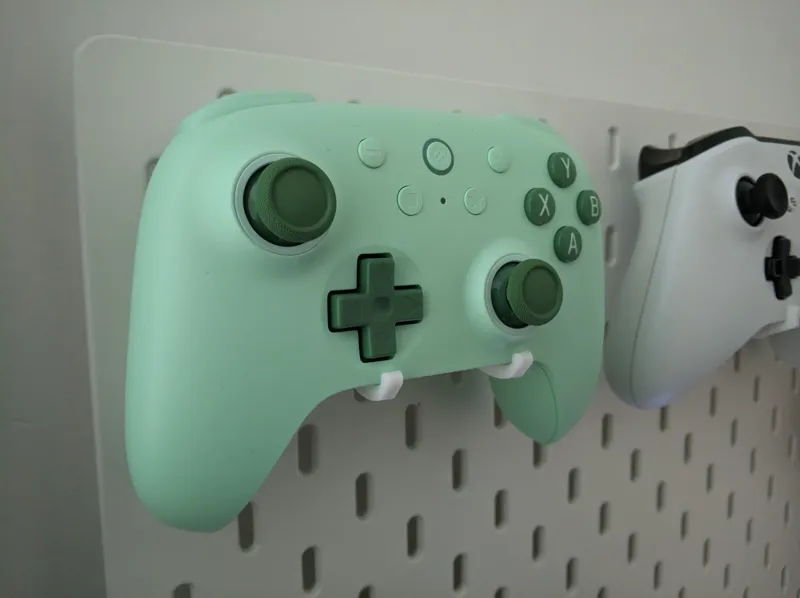 8BitDo Ultimate 2C IKEA Skadis