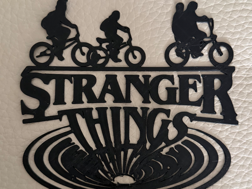 Stranger Things stampa a caldo su T-Shirt