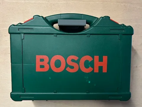 TOOL CASE BRACKET - WALL MOUNTABLE