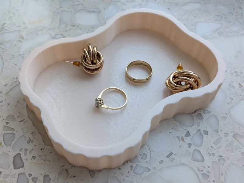 Wavy Catch- All Tray - jewelery & Key organizer