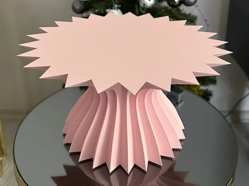 Cake Stand with Edges