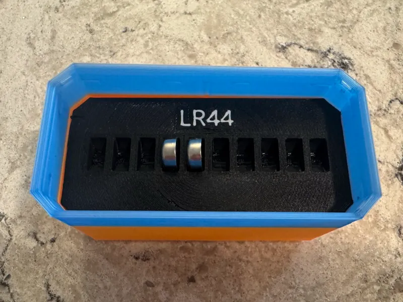 2x1 Multibin Top for LR44 Batteries
