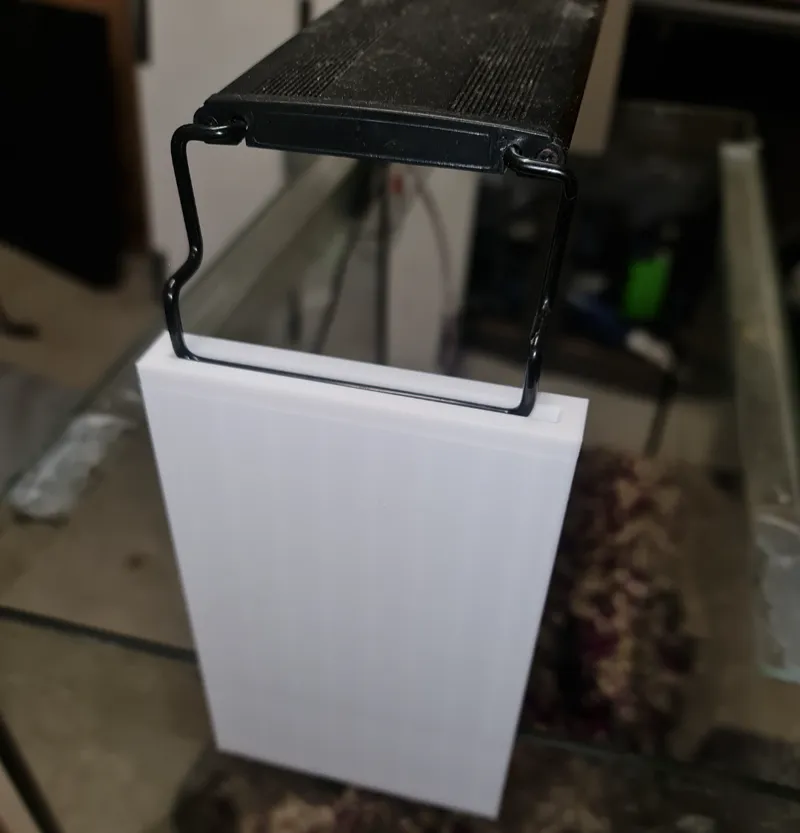 Aquarium Light Riser
