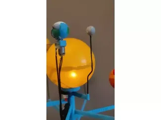 Sistema solar giratorio con motor dc