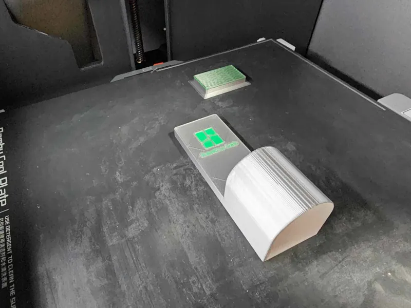 Bambu Lab Glue Stick Holder with Logo and 20 x 10 x 5 mm Magnets