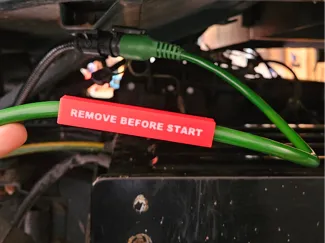 REMOVE BEFORE START Cable Clip DEFA Cables (Ø9 mm)