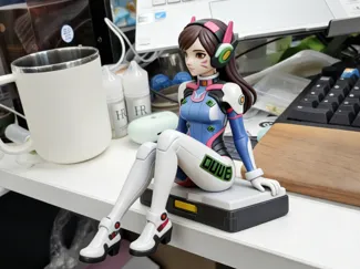 守望先锋DVA坐姿手办