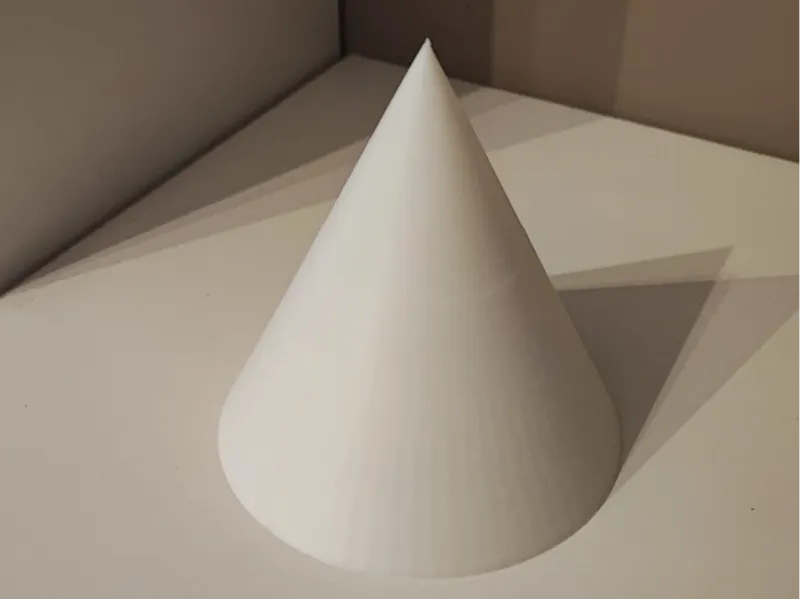 Piramide circolare regolare (tronco di cono)