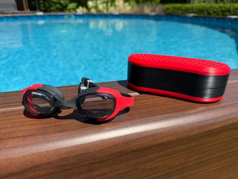 Swimming goggles case, no AMS