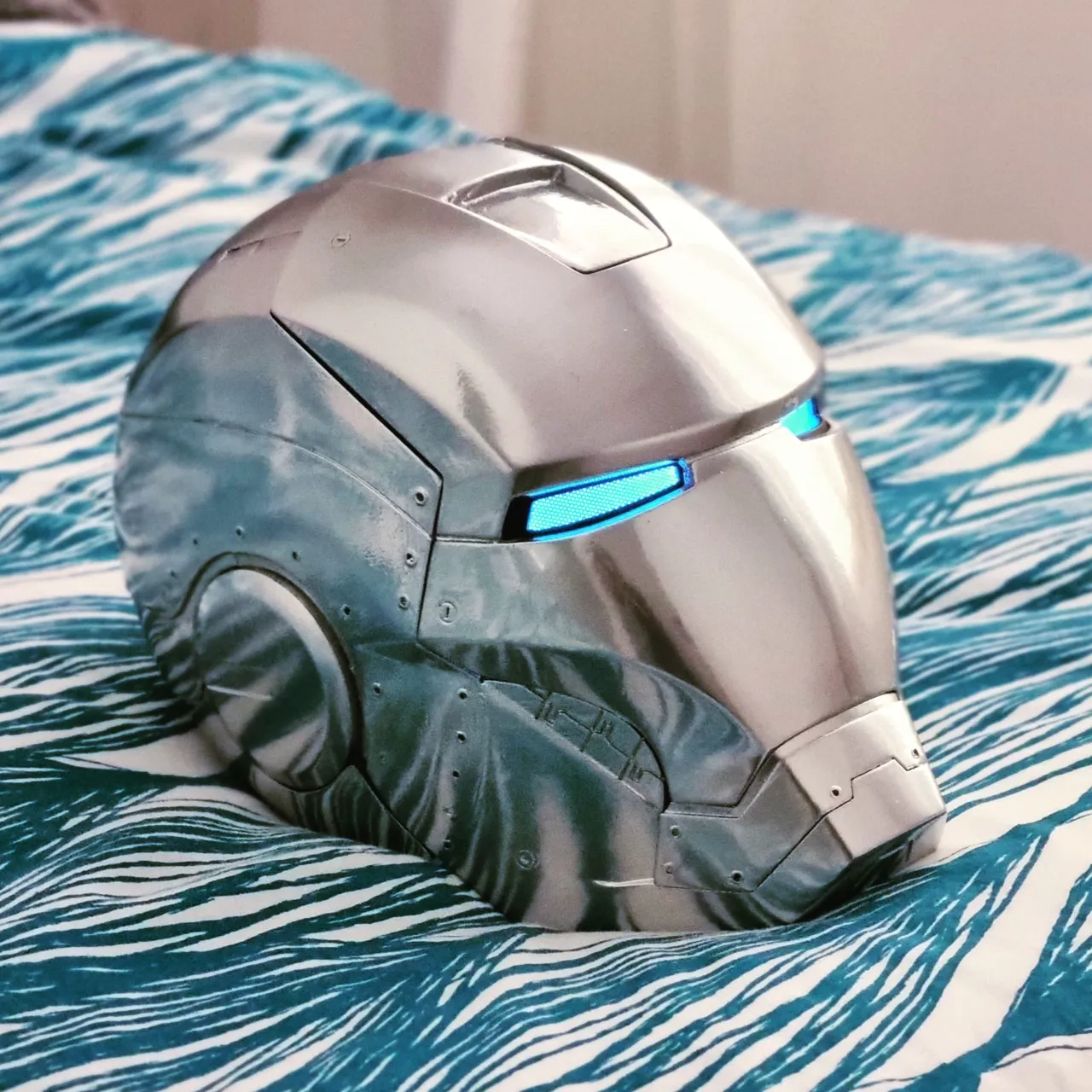 Iron Man Helmet MK3/MK4/MK7/MK2 view 4