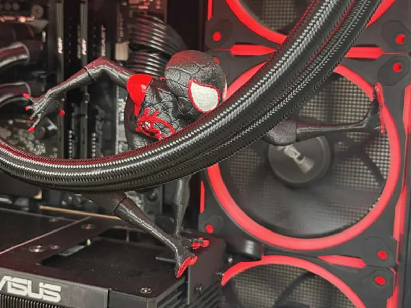 Spiderman in PC case