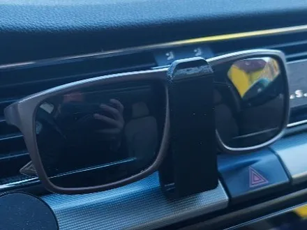 car sunglasses holder