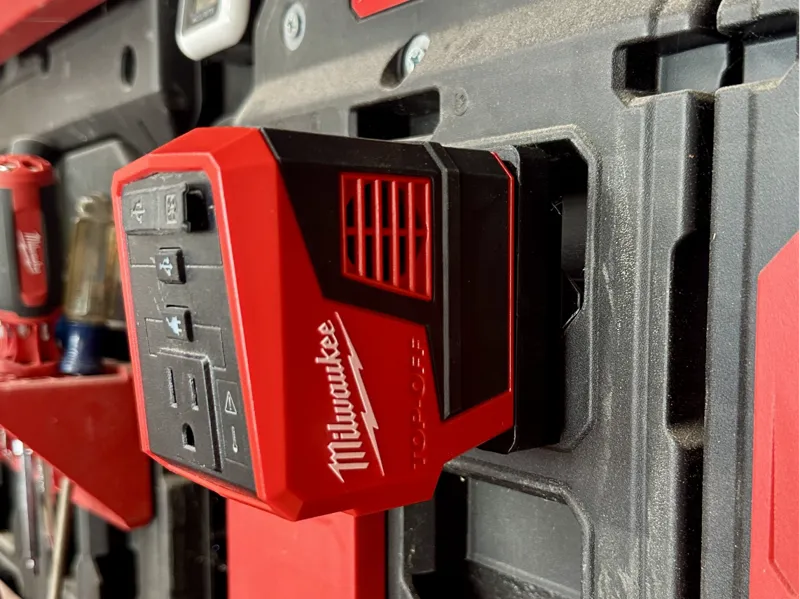Milwaukee M18 Wall Hanger for Top Off Power Supply