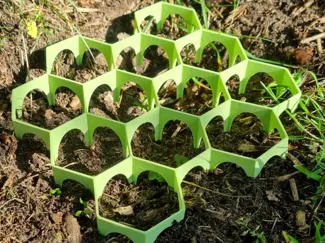 lawn grid for robotic lawnmower