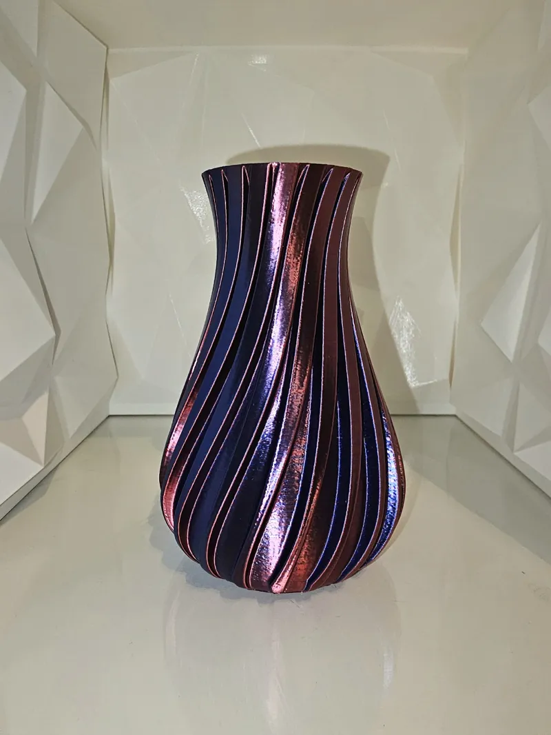 Vase with spiral pattern