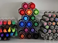 Thick: for thicker pens/markers (15 slots)