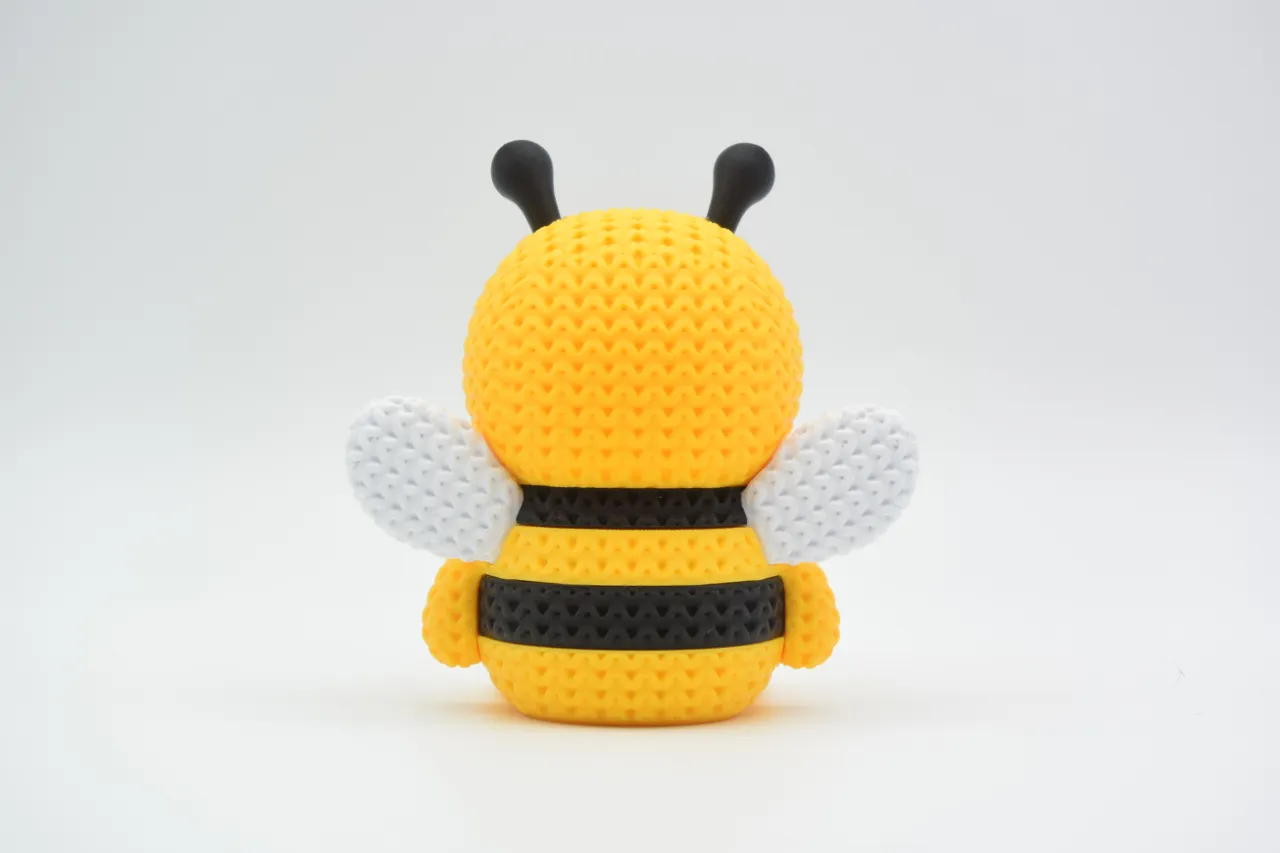 Knitted Bee view 3