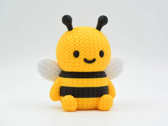 Knitted Bee