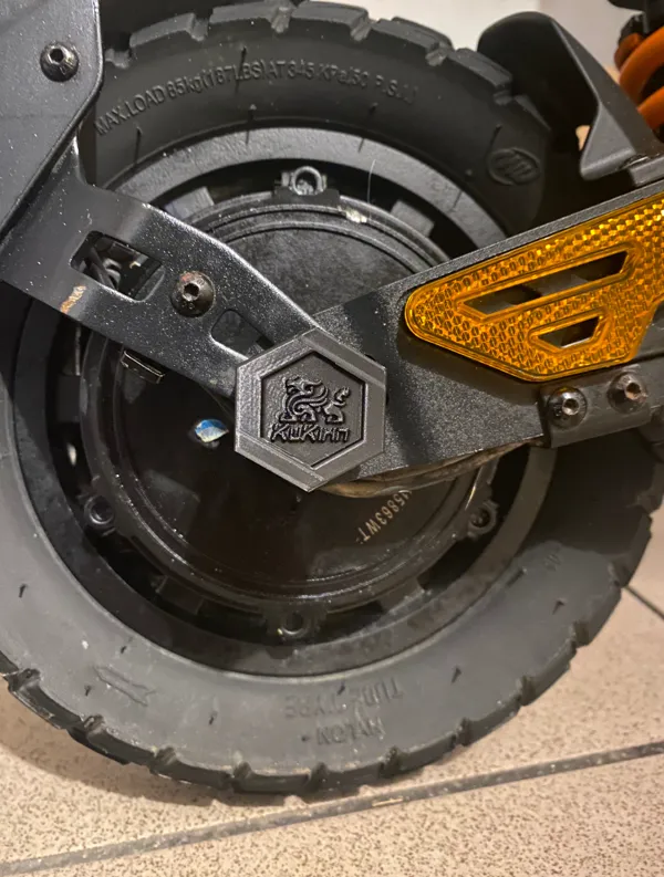 Cache-écrou pour trottinette KuKirin