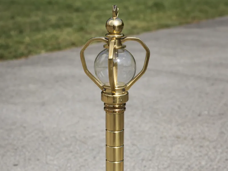 Royal Golden Spectre + gemstones for Kings&Queens