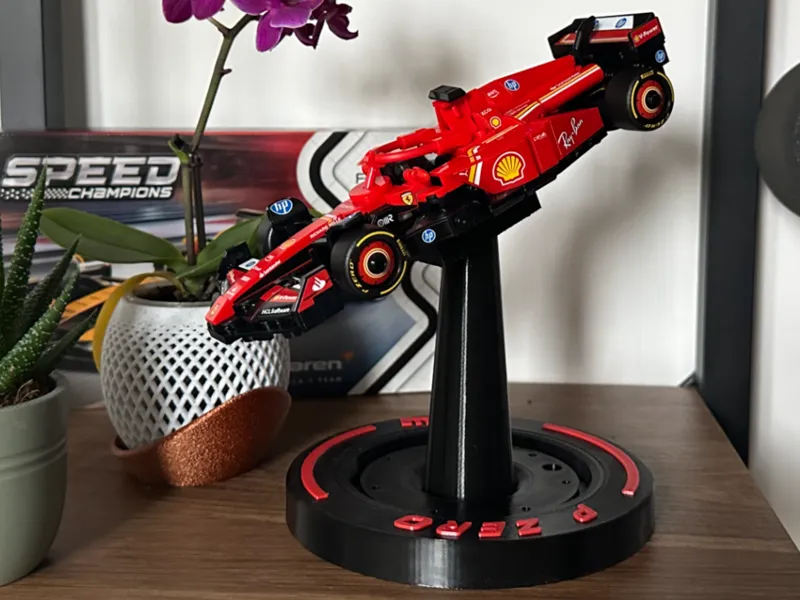 F1 display stand for F1 Speed Champions