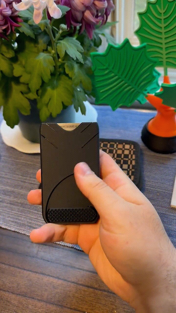 Cascade card wallet v2 with AirTag holder