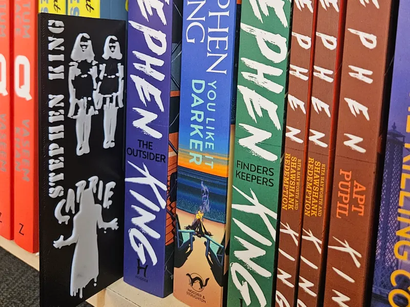Bookshelf organizer - Stephen King (2/2)