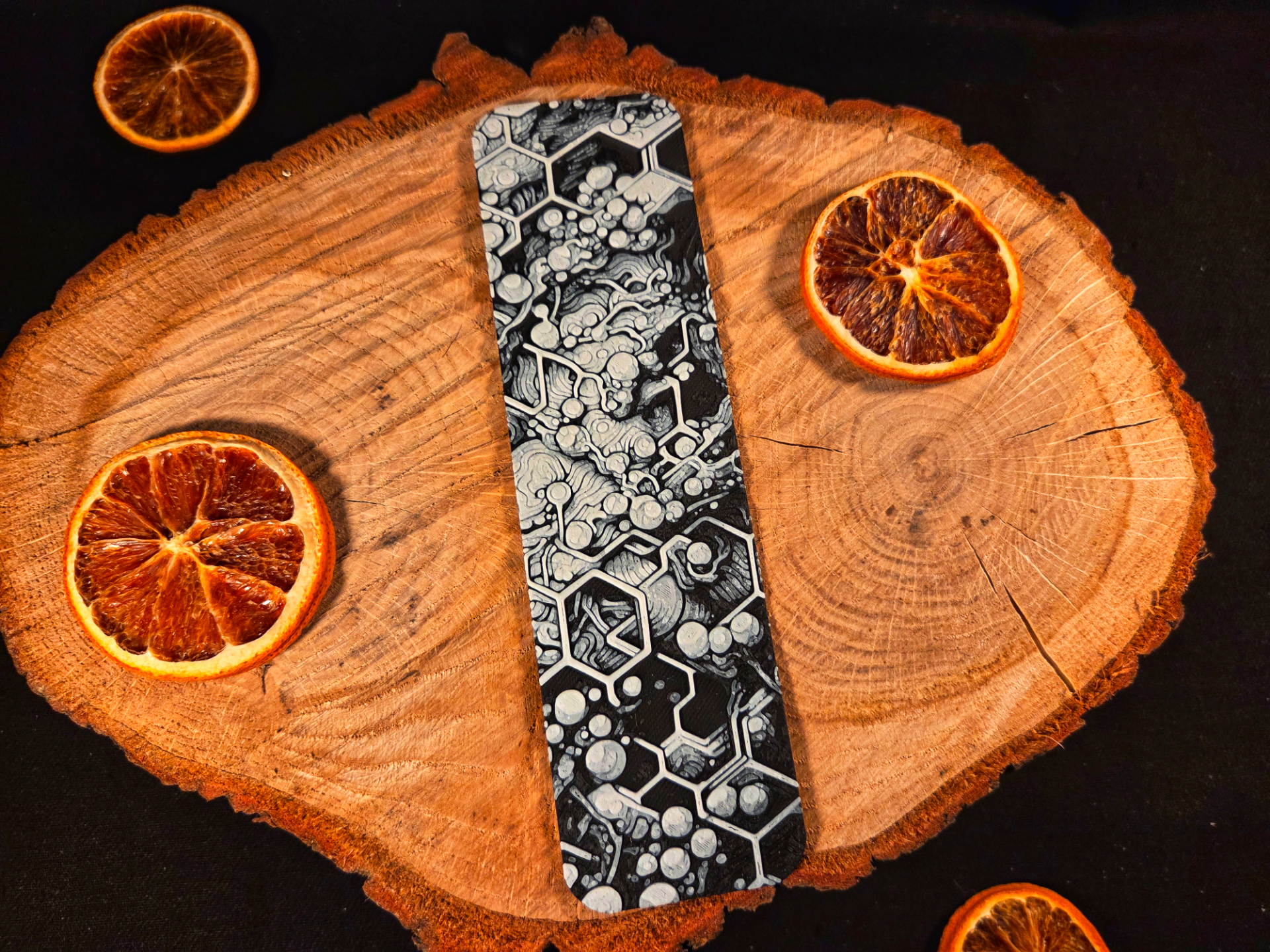Honeycomb pattern bookmark - hueforge