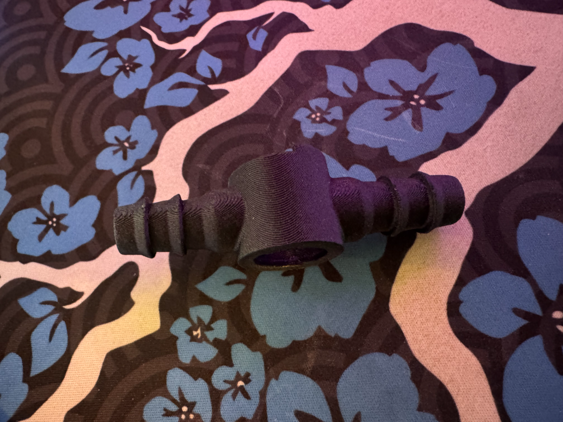 Water pipe valve extender / pipe coupler