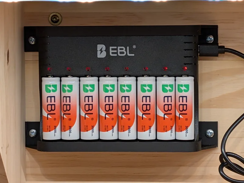 EBL Smart Battery Charger C708S3L wall mount