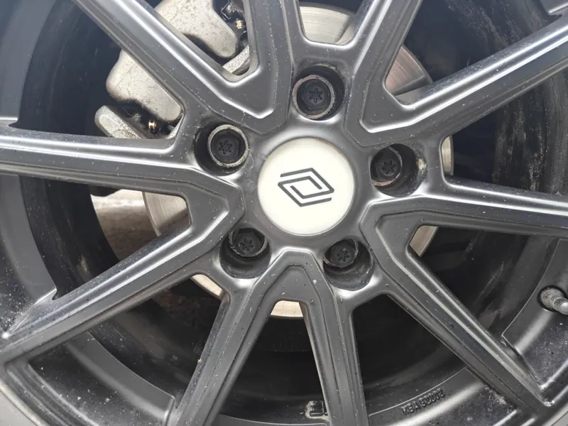 Renault RC Design Wheel Caps