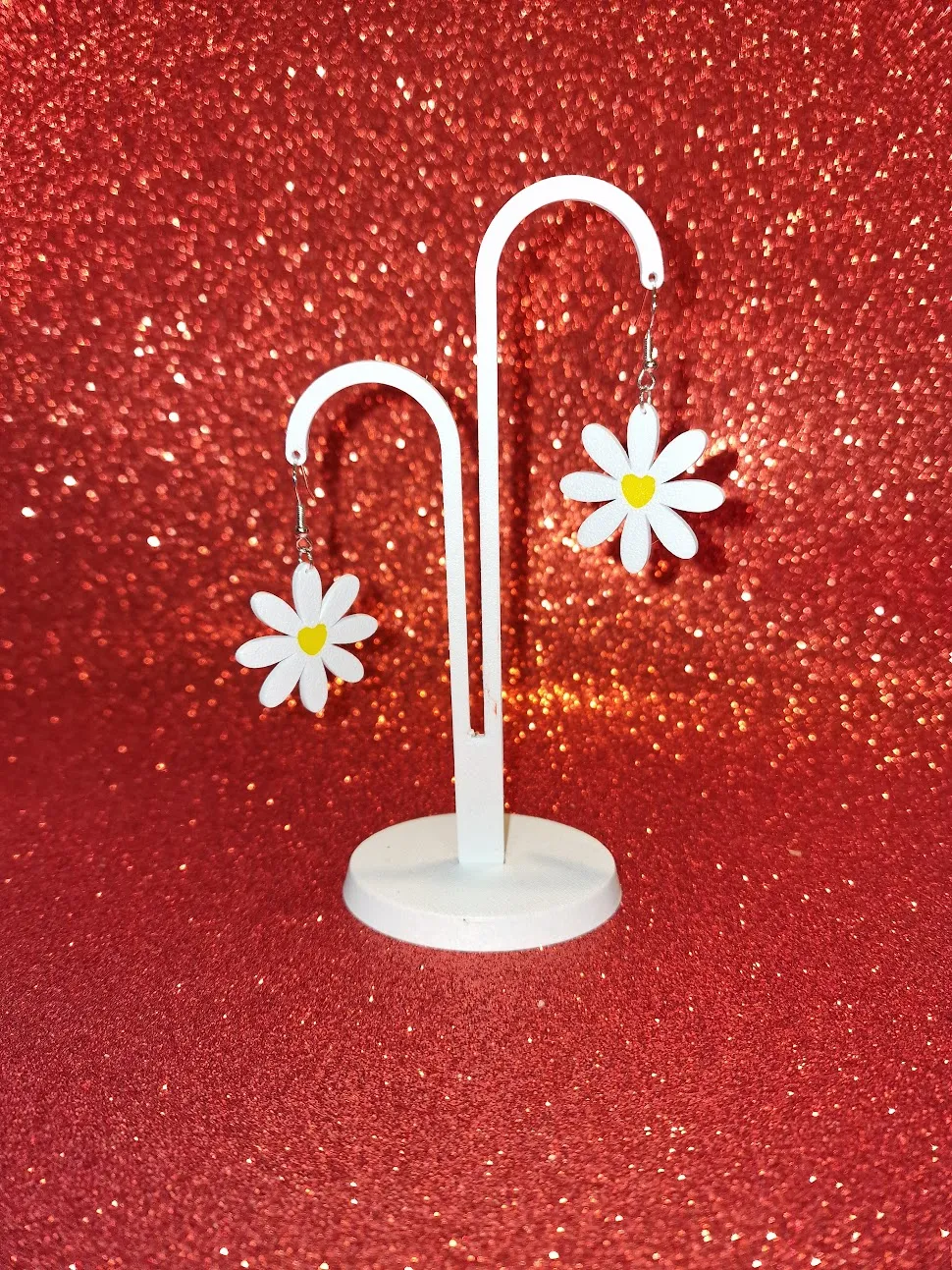 Daisy heart earrings view 3