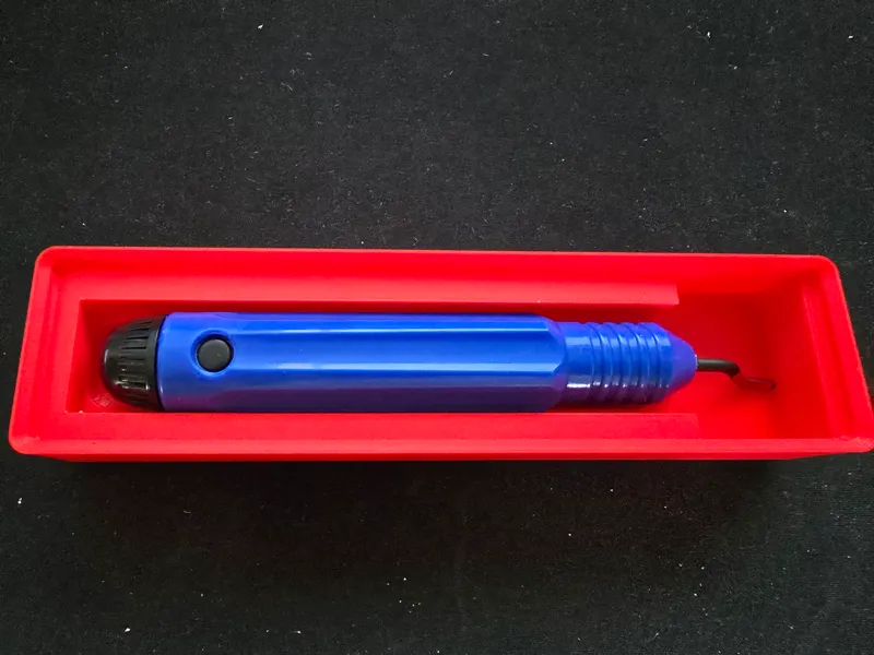 Low profile gridfinity deburring tool holder