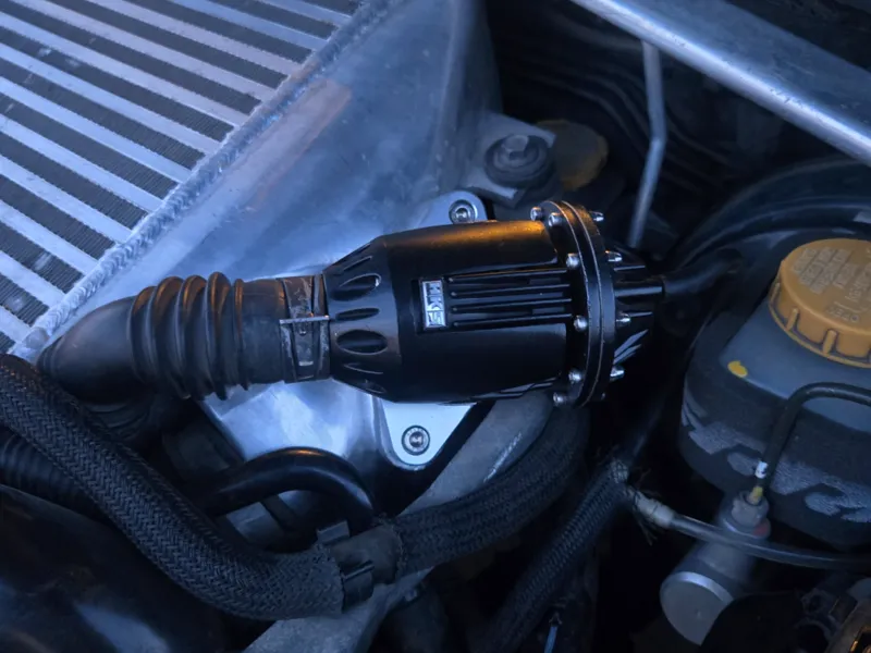 HKS SQV 4 Recirculation hose adapter