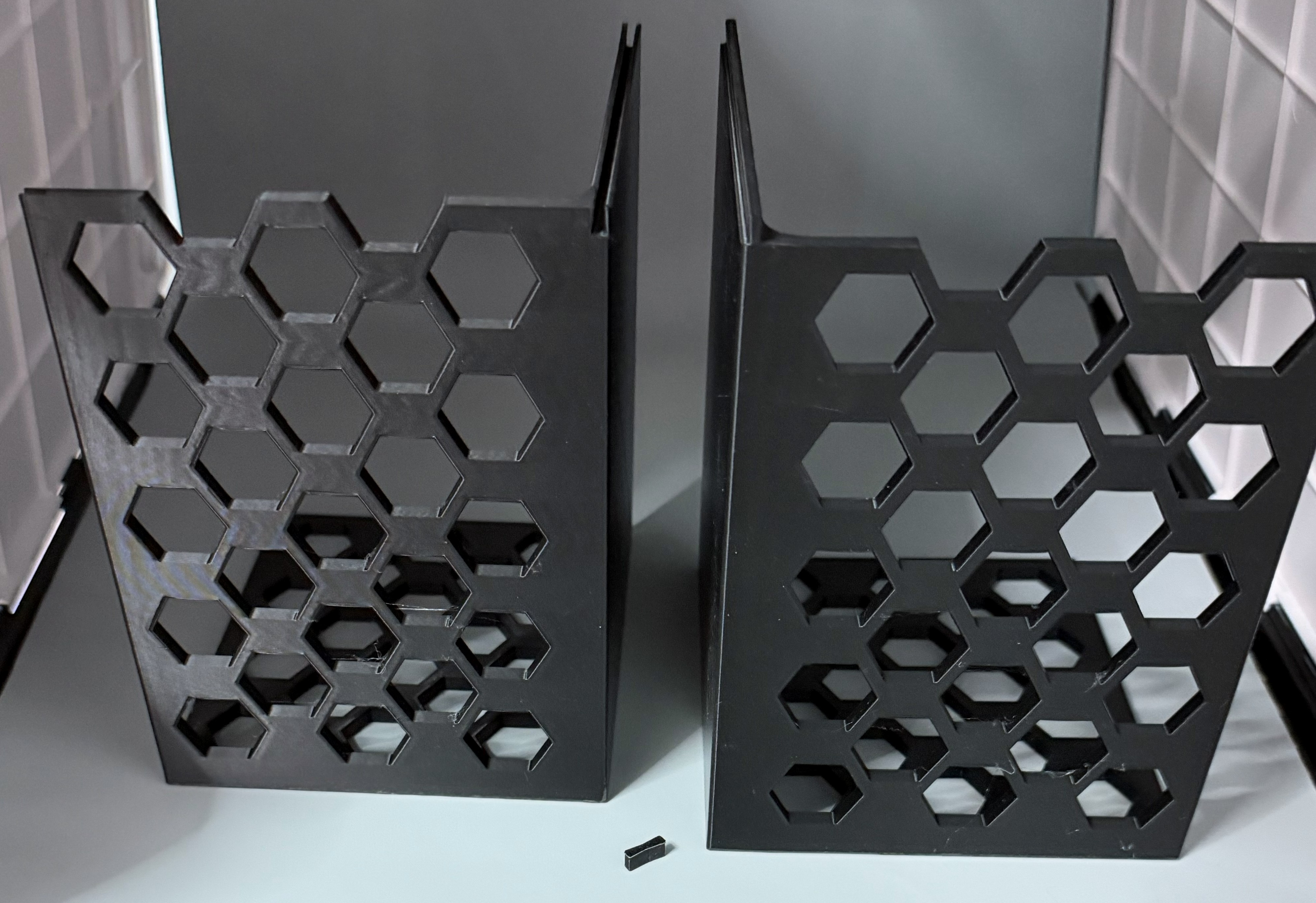 Miniatura 2 do modelo 3D Simple Shelf - Bread Shelf - Version 2