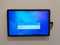 Support mural flottant pour tablette avec support chargeur — photo 1